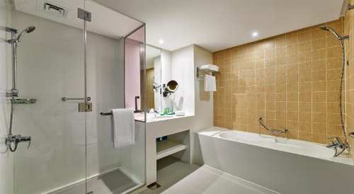 Ramada Hotel and Suites by Wyndham Dubai JBR image 12